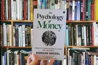 The Psychology of Money explores how emotions, behavior, and mindset shape our financial decisions, offering timeless wisdom for long-term wealth and success.